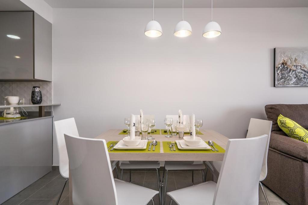 Maestro Apartment San Juan De Los Terreros Luaran gambar
